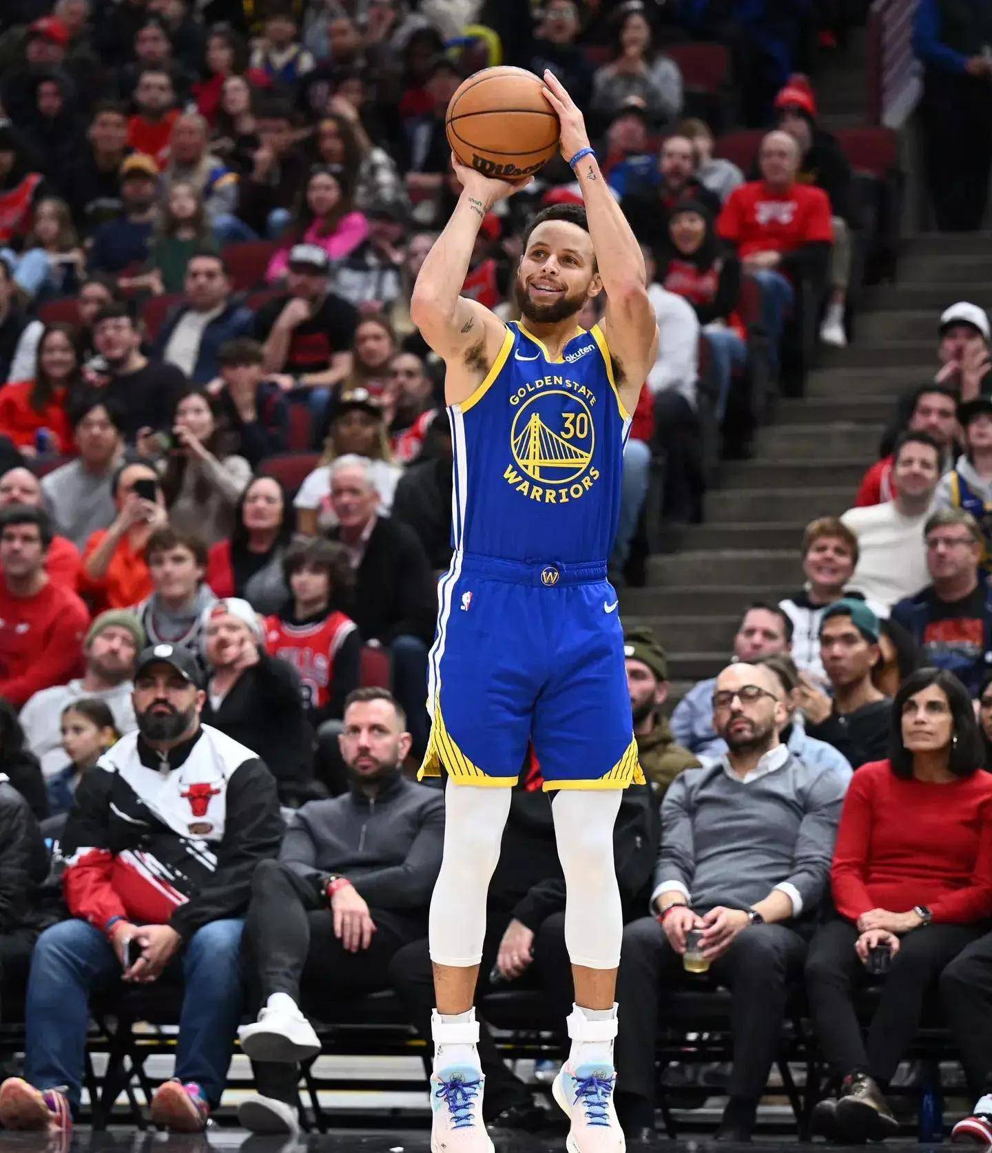 虽然亚足联 虽然亚足联