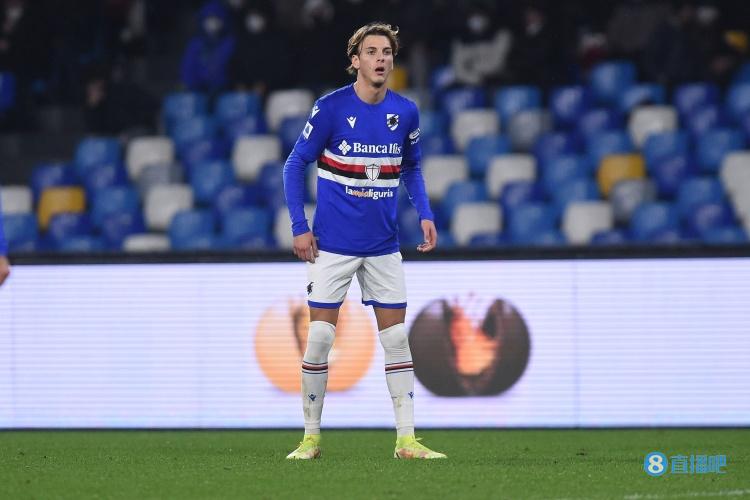 后场出球稳 后场出球稳